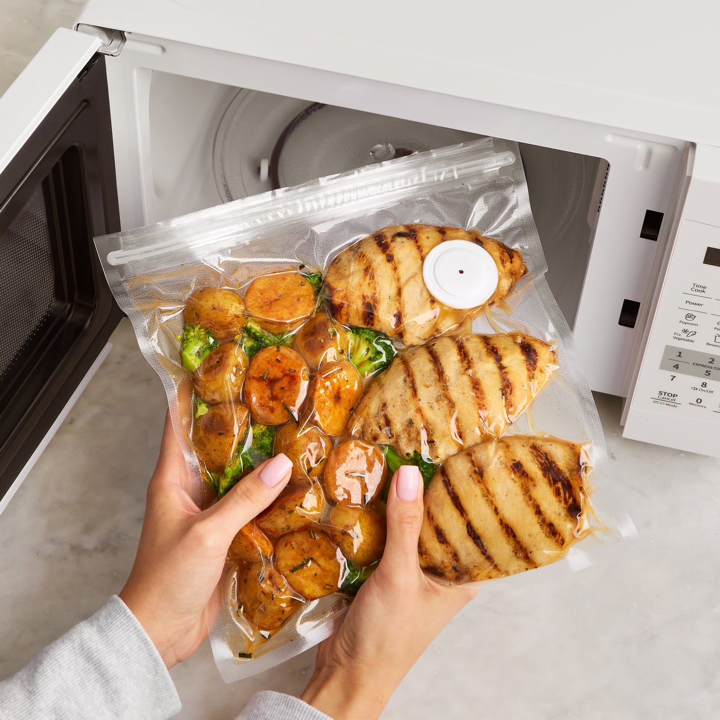 FreshLock™️ - Food Preserve Vacuum Sealer