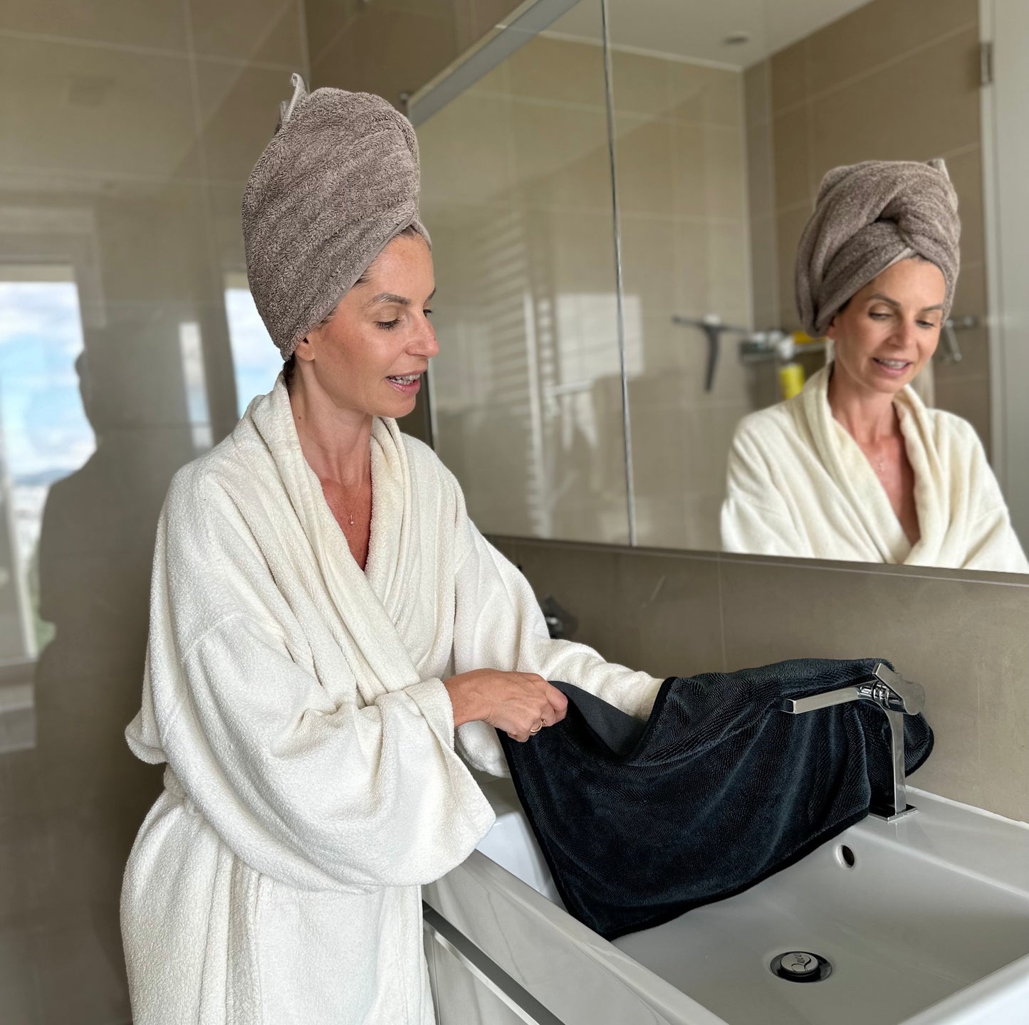 WonderWipe™ – Bathroom Drying Cloth